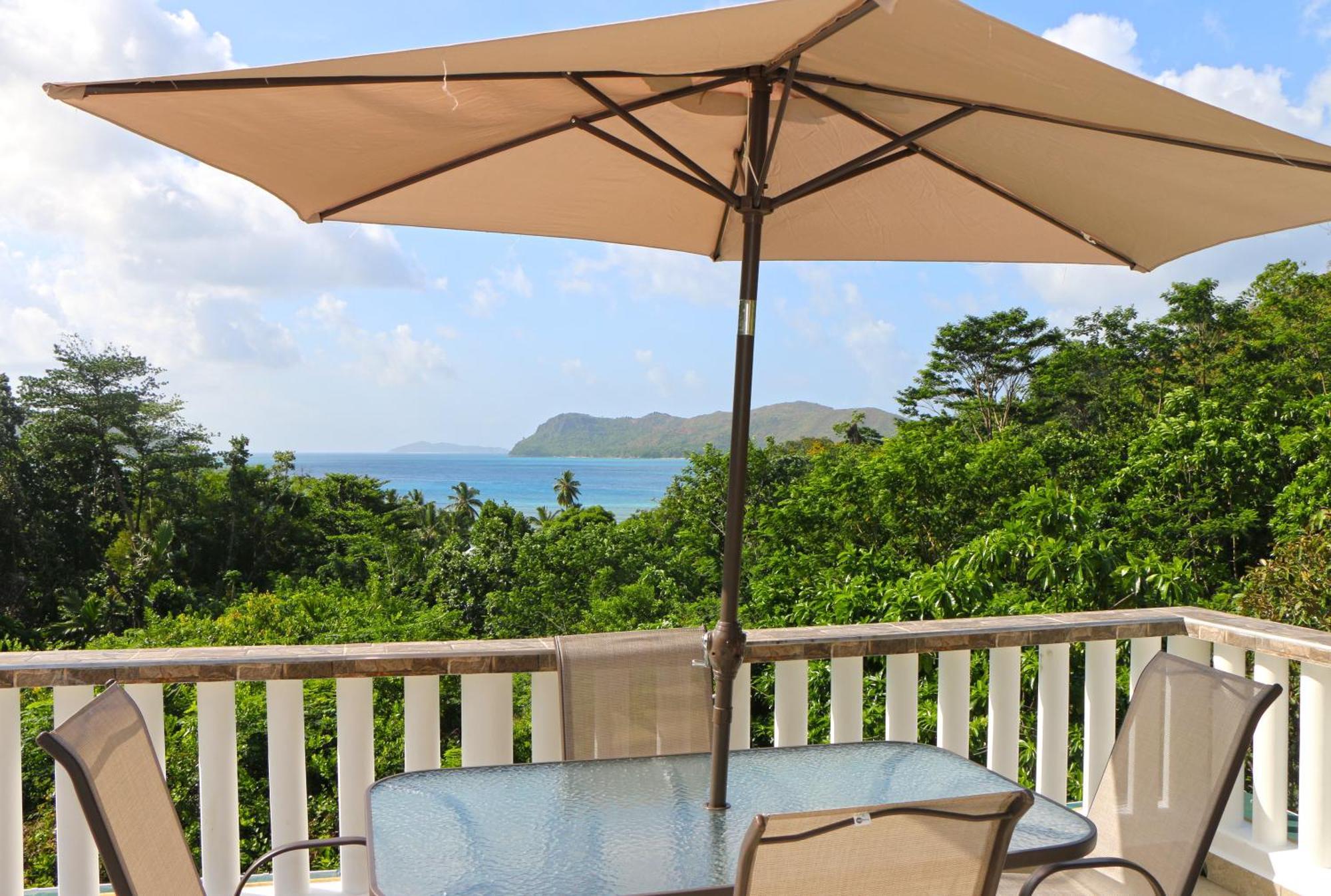 Appartamento Ocean Blue Bay Anse Volbert Village Esterno foto