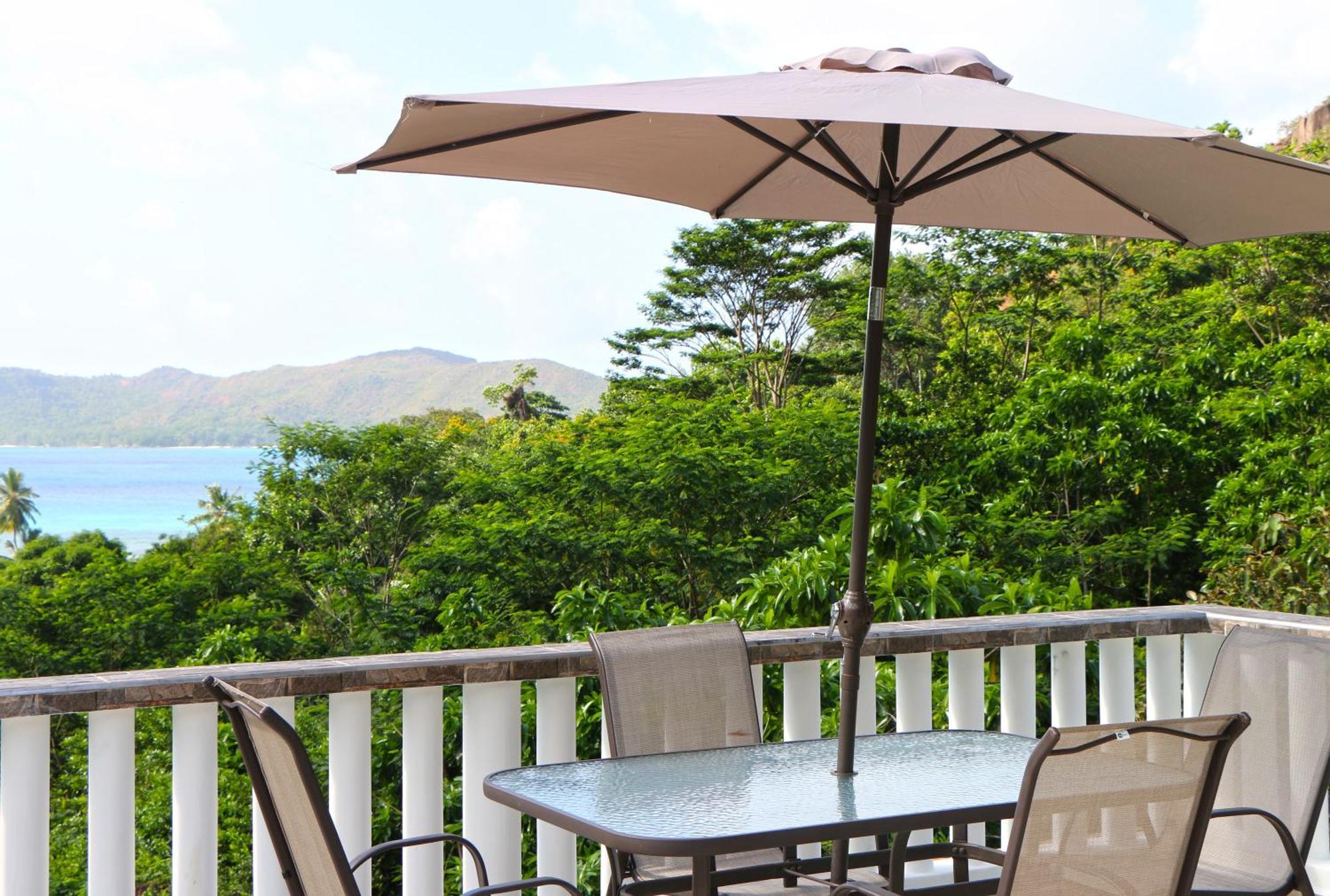 Appartamento Ocean Blue Bay Anse Volbert Village Esterno foto