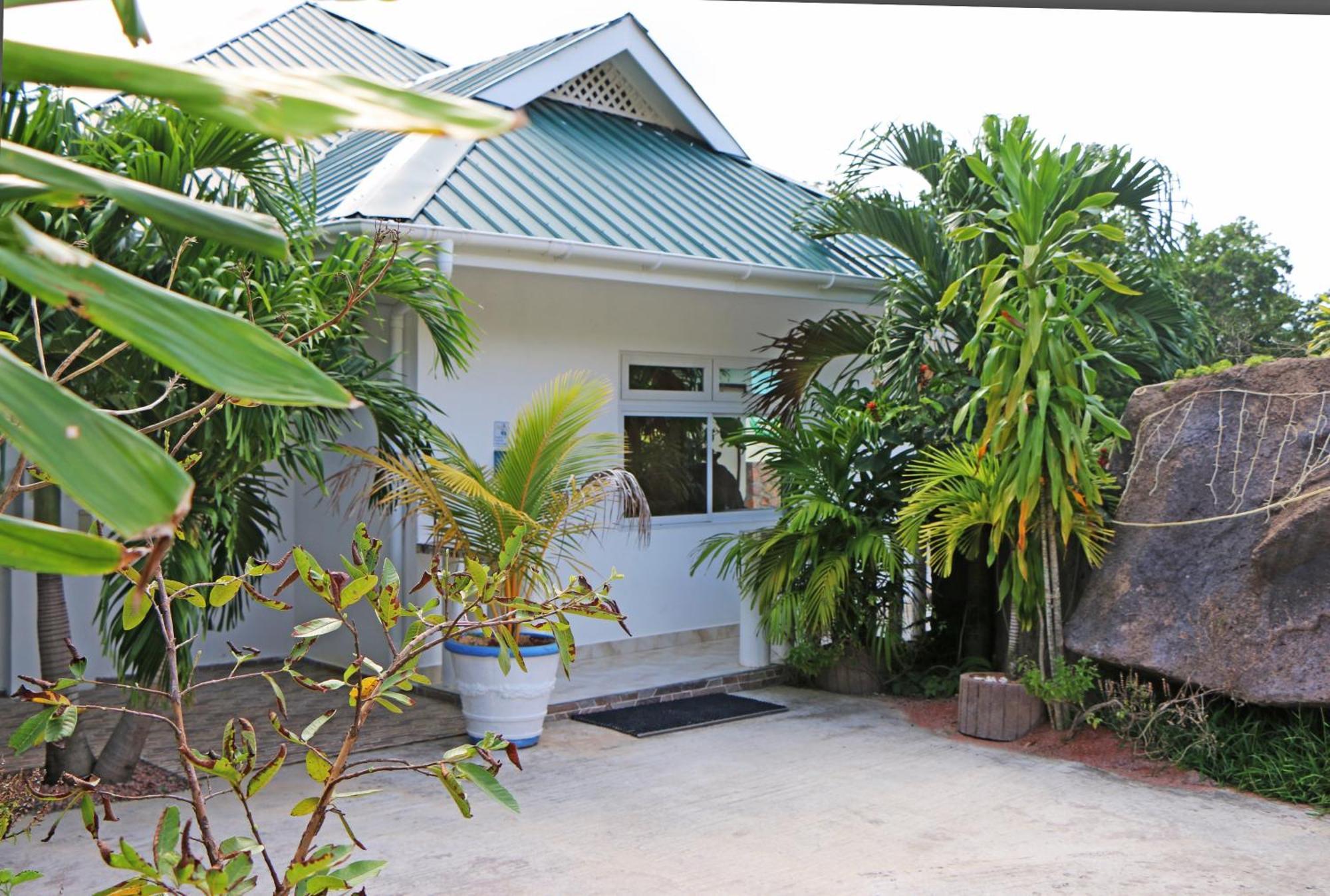 Appartamento Ocean Blue Bay Anse Volbert Village Esterno foto
