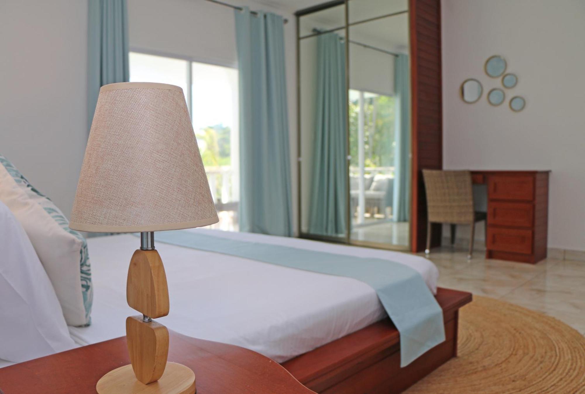 Appartamento Ocean Blue Bay Anse Volbert Village Esterno foto