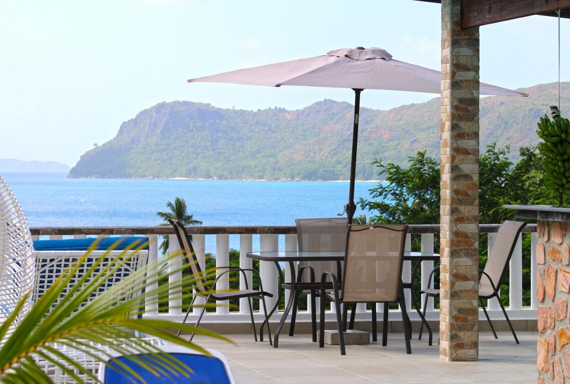 Appartamento Ocean Blue Bay Anse Volbert Village Esterno foto