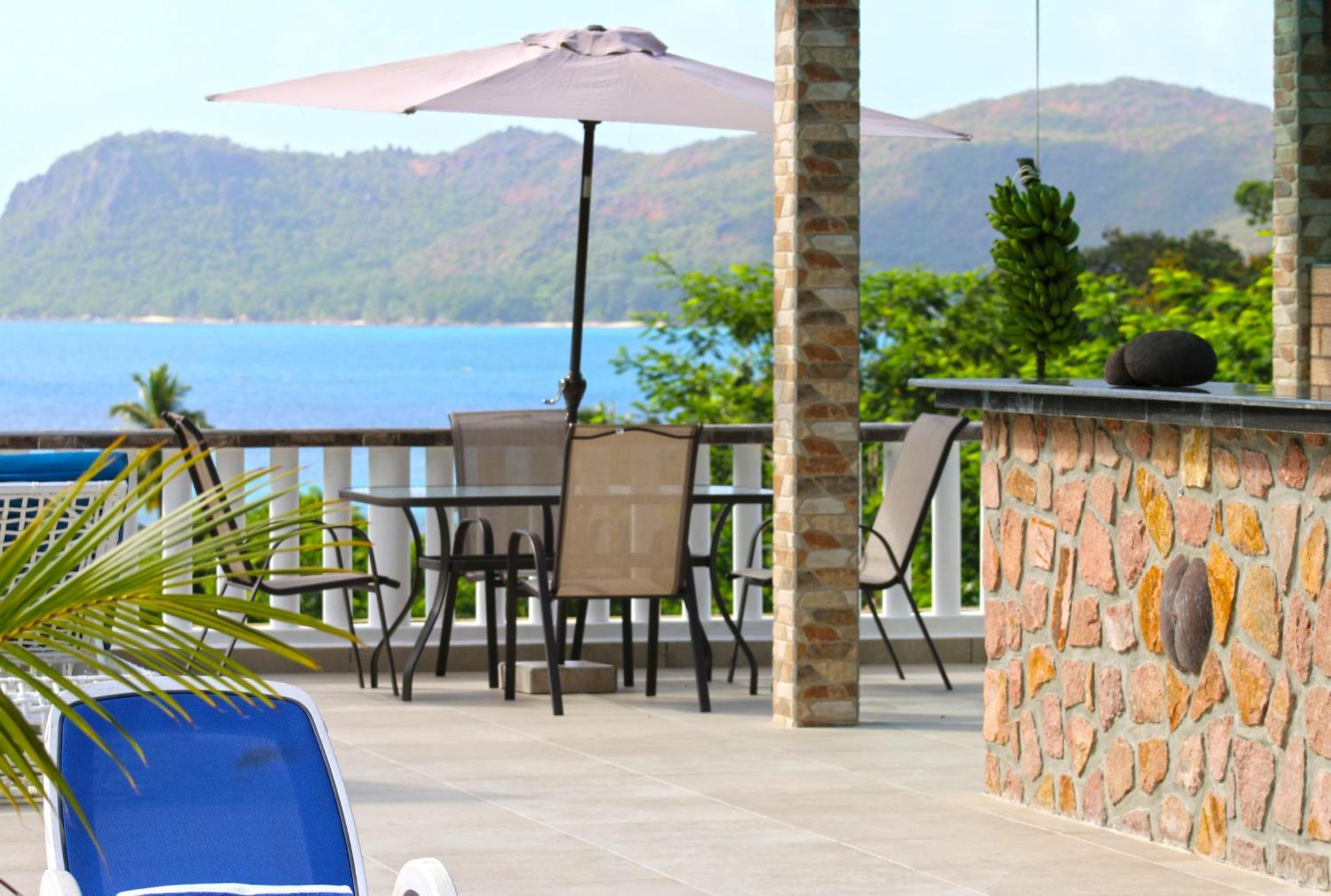 Appartamento Ocean Blue Bay Anse Volbert Village Esterno foto
