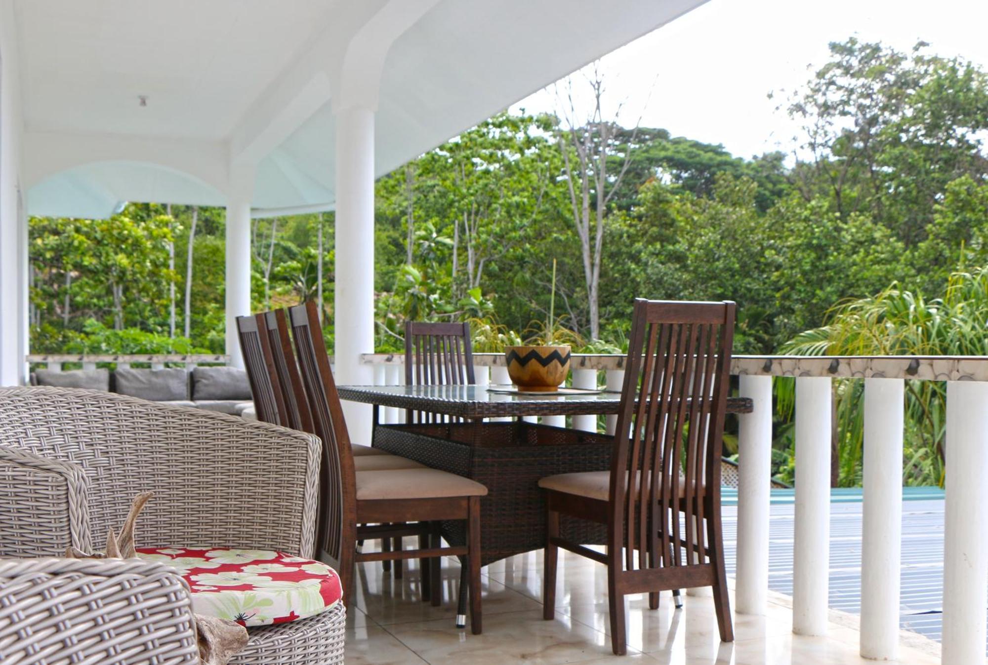 Appartamento Ocean Blue Bay Anse Volbert Village Esterno foto